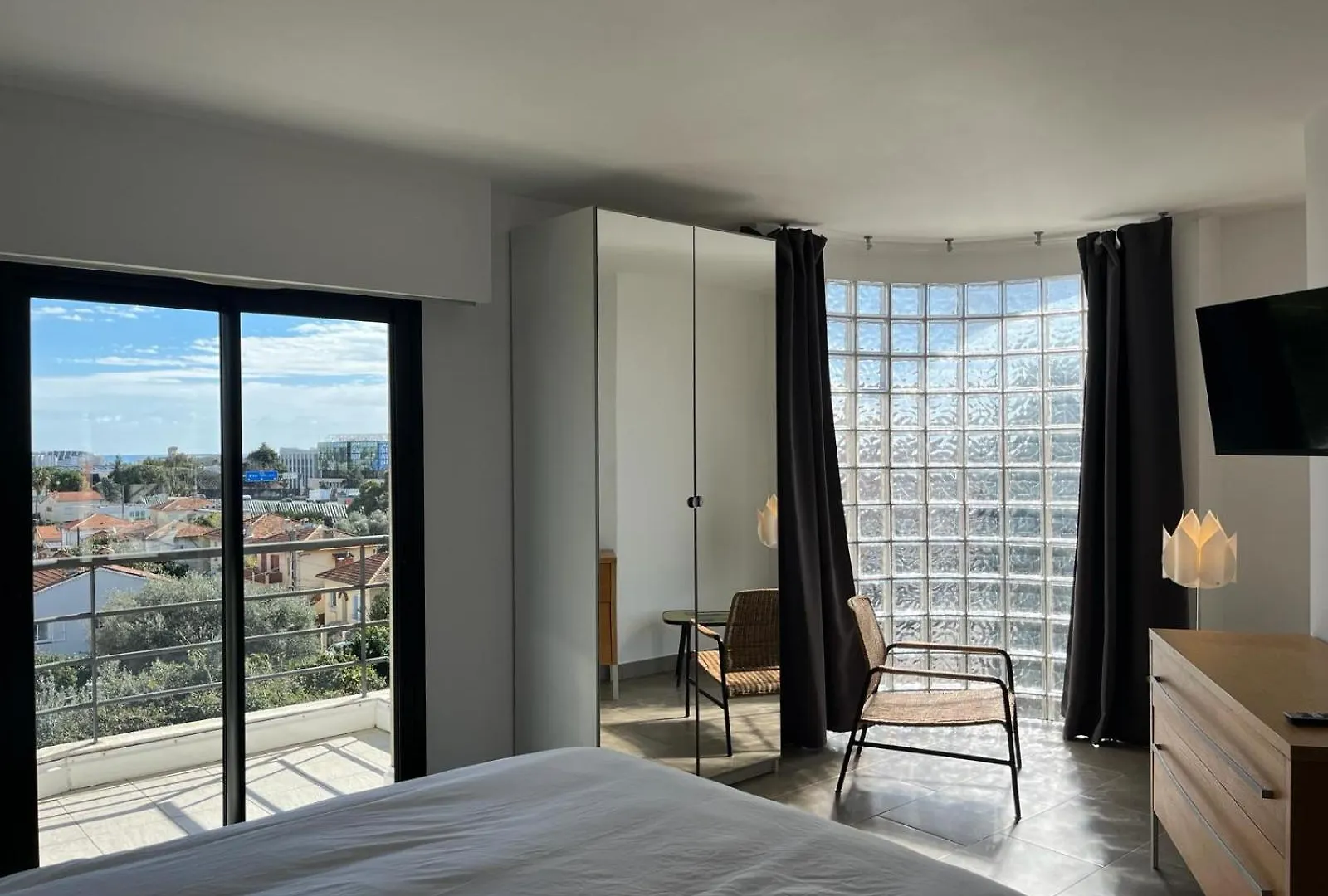 Nice Living Hotel Particulier Piscine Saint-Laurent-du-Var 0*,  Frankrike